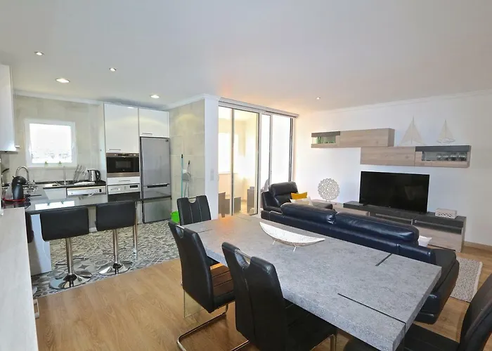 Marina Plaza 162 - Clever Details *